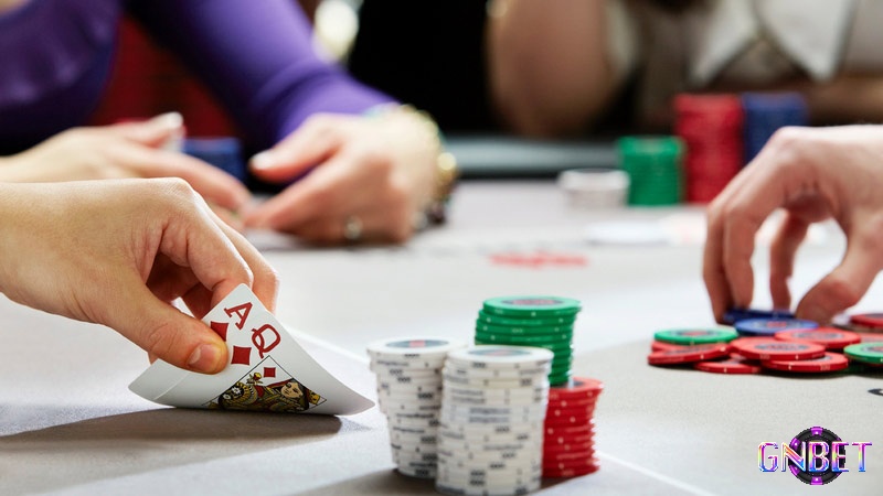 Cùng GNBET tìm hiểu bài rác trong Poker là gì?