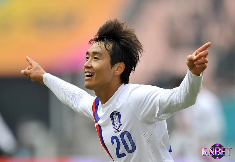 Lee Dong-gook (Hàn Quốc) - Cầu thủ ghi bàn nhiều nhất AFC