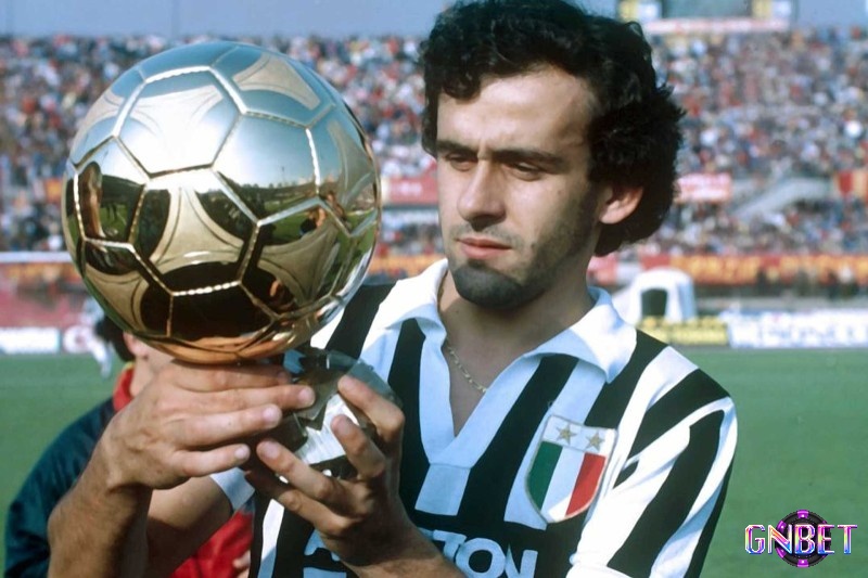 Cầu thủ ghi bàn nhiều nhất Michel Platini ấn tượng với 9 bàn thắng trong 5 trận tham gia